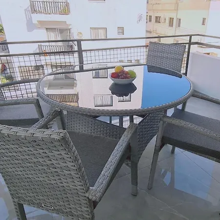 Centro لارنكا